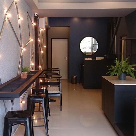 צ'יאנג מאי De Ja Moon Hostel מראה חיצוני תמונה