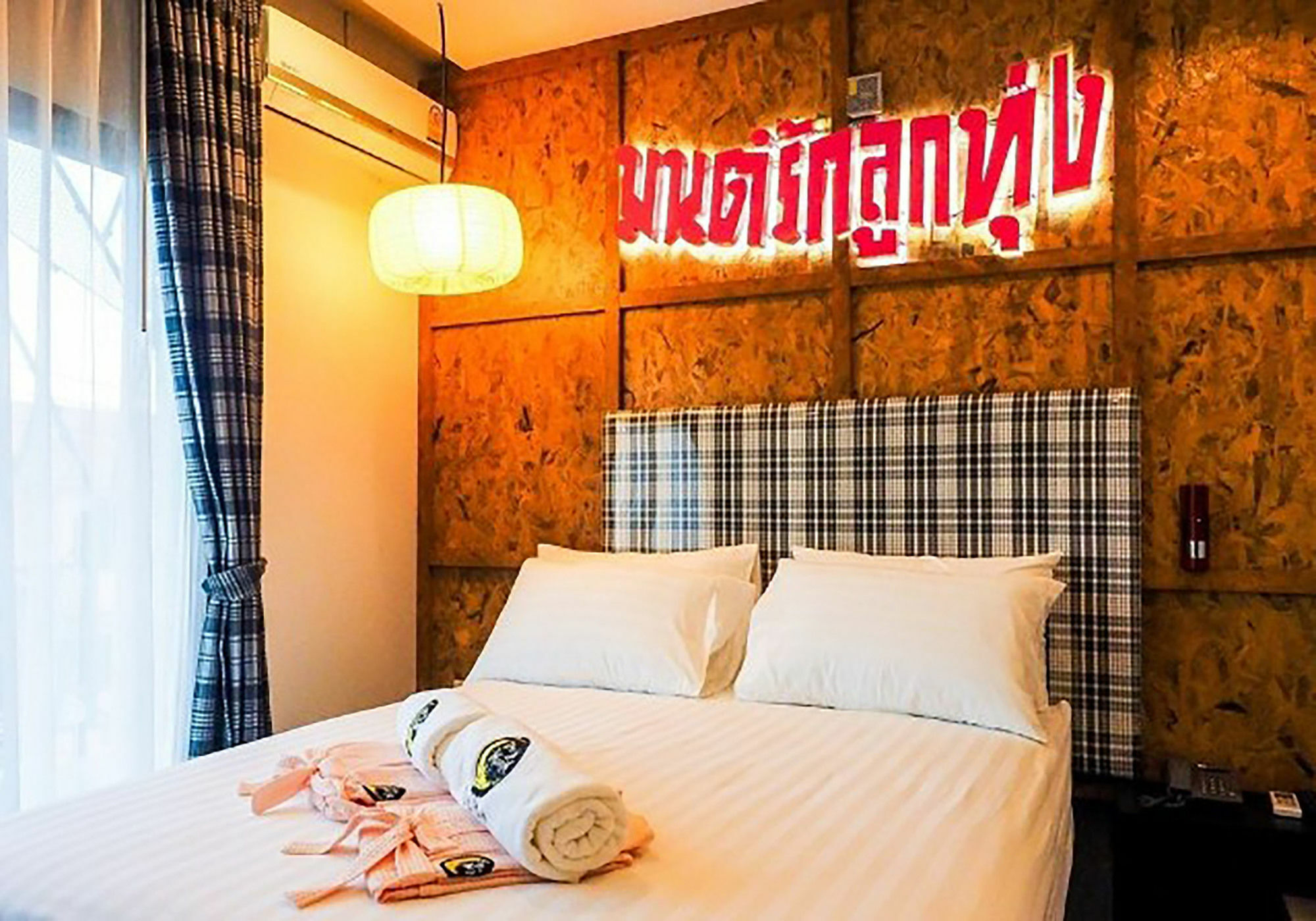 צ'יאנג מאי De Ja Moon Hostel מראה חיצוני תמונה