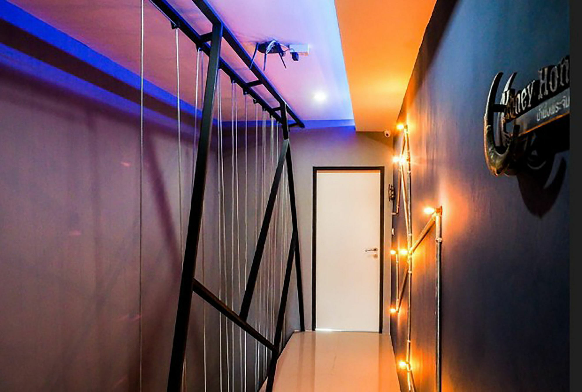 צ'יאנג מאי De Ja Moon Hostel מראה חיצוני תמונה